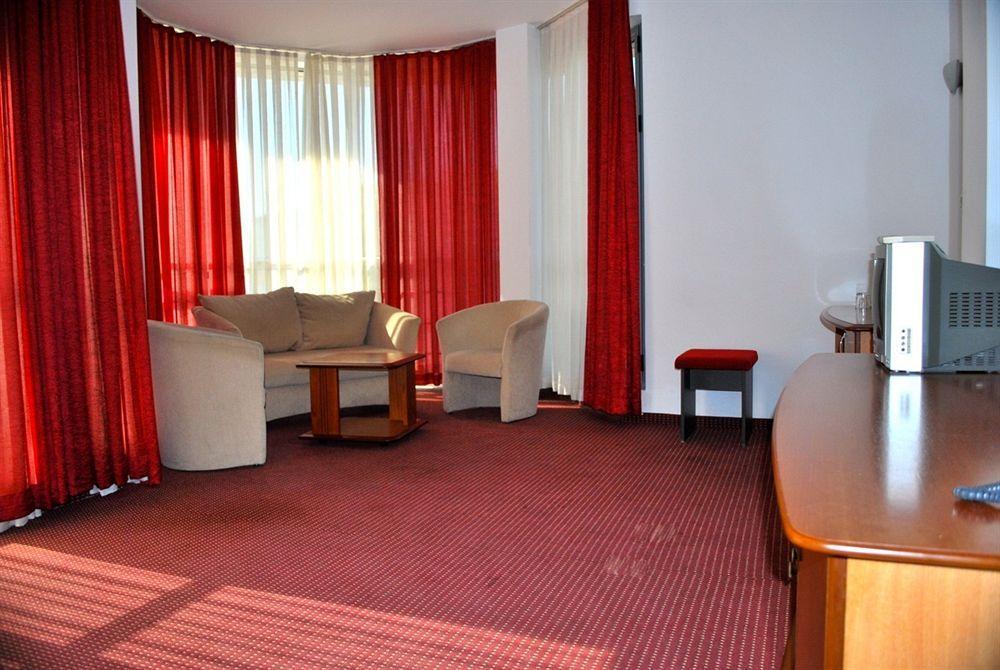 City Mark Hotel Varna Extérieur photo
