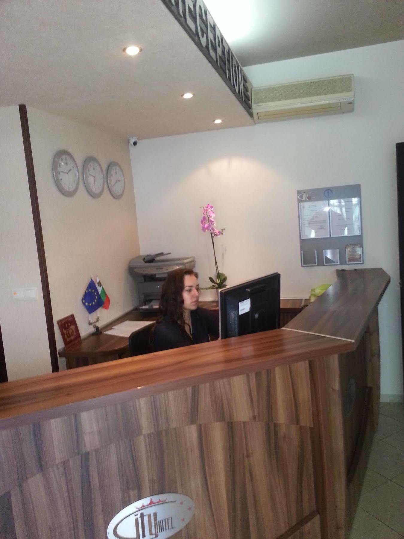 City Mark Hotel Varna Extérieur photo